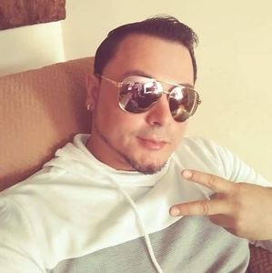 Meet your Posher, Isaac